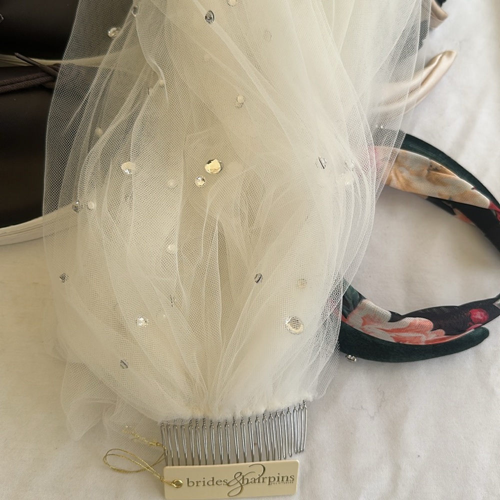 Elegant Silk White Wedding Veil